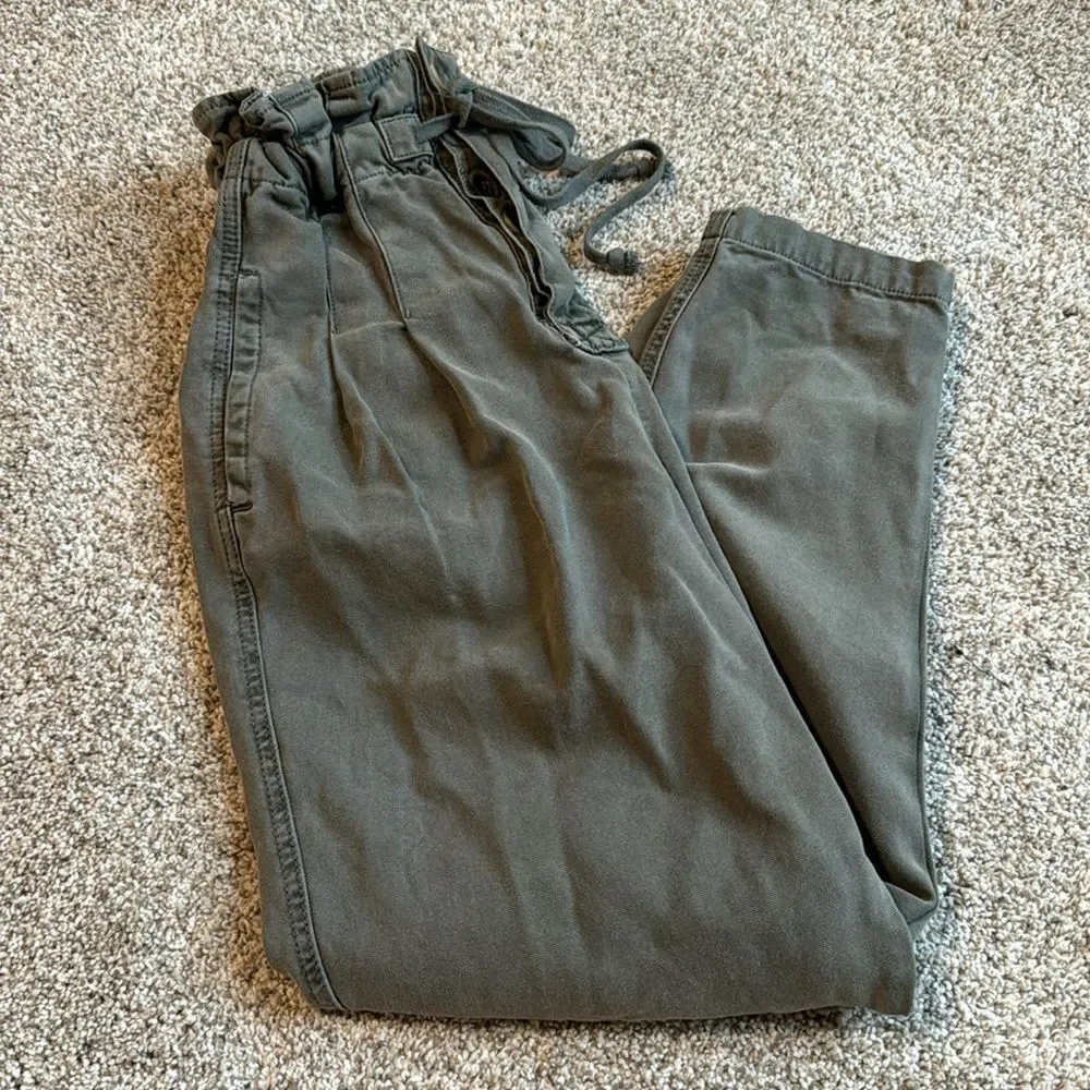 Free People Margate Pleated Trouser | XSmall | Green
